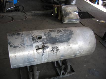 We Repair 18-wheeler over-the-road trucks aluminum tanks and hydraulic tanks